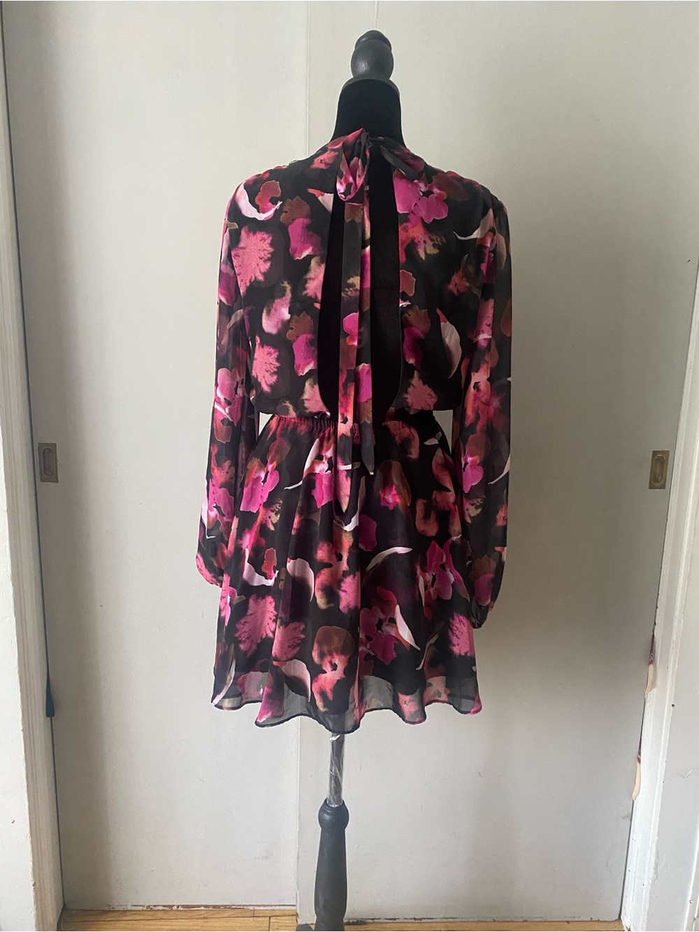 Bar III Black CuteFlirty mini Dress with Pink Floral Print and Tie-Waist detail - Picture 4 of 6